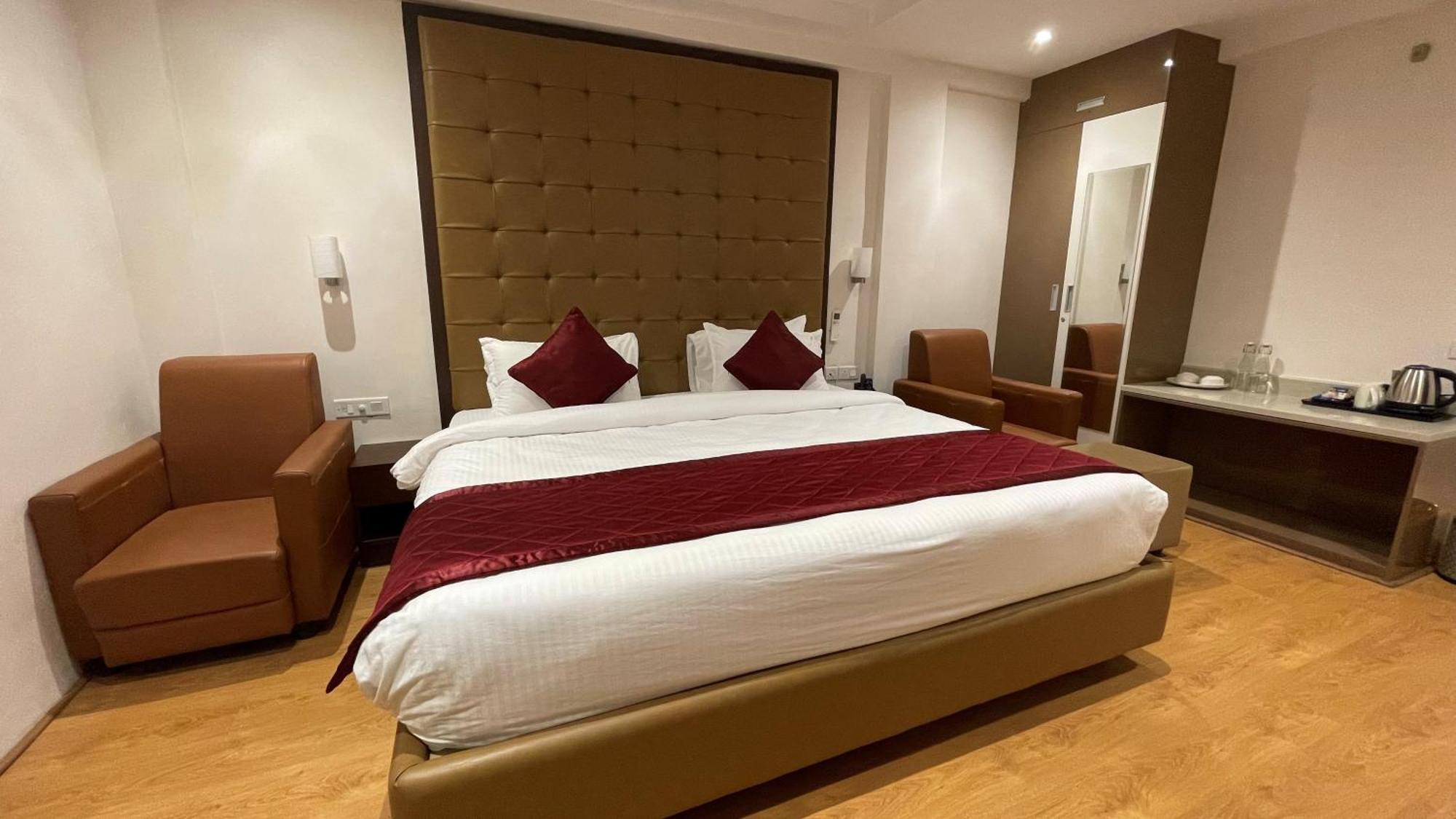 Hotel Silver Cle ไฮเดอราบัด ภายนอก รูปภาพ