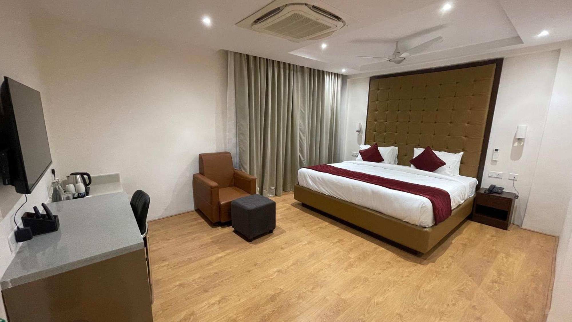 Hotel Silver Cle ไฮเดอราบัด ภายนอก รูปภาพ