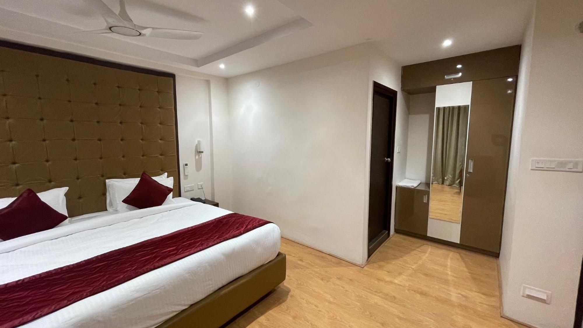 Hotel Silver Cle ไฮเดอราบัด ภายนอก รูปภาพ